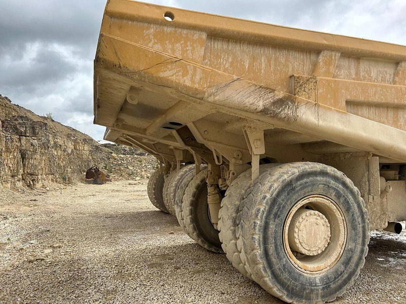 Caterpillar 771D - 덤프 : 사진 4 Caterpillar 771D - 덤프 : 사진 4