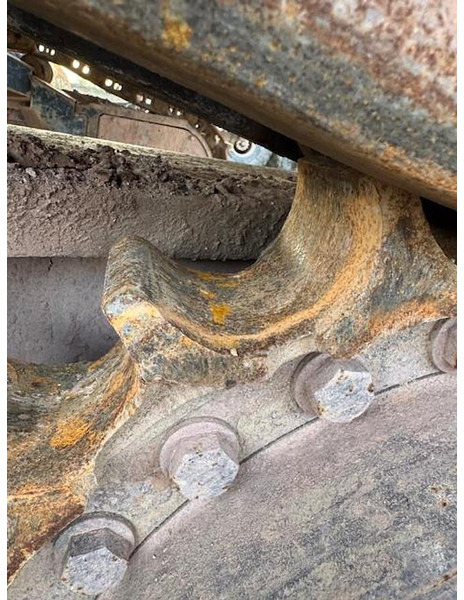 Hitachi ZX650LCH - 크롤러 굴삭기 : 사진 2 Hitachi ZX650LCH - 크롤러 굴삭기 : 사진 2