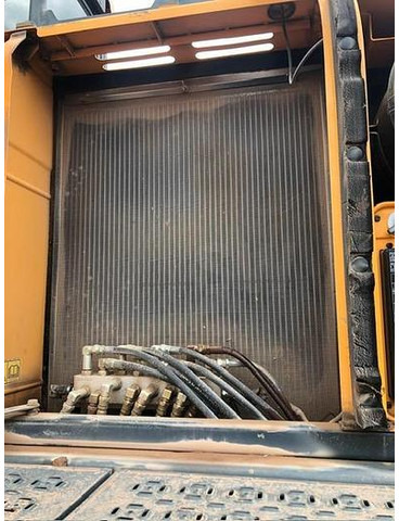 크롤러 굴삭기 Hyundai HX520L : 사진 14