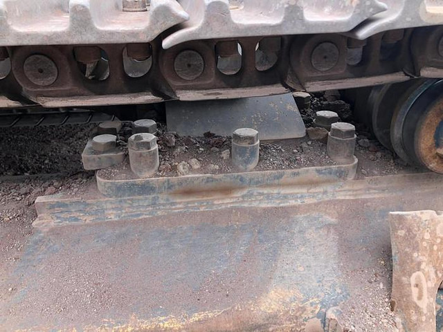 크롤러 굴삭기 Hyundai HX520L : 사진 10