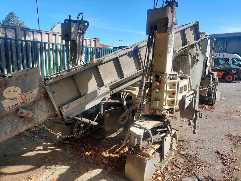 Wirtgen SP150F - 콘크리트 장비 : 사진 4 Wirtgen SP150F - 콘크리트 장비 : 사진 4