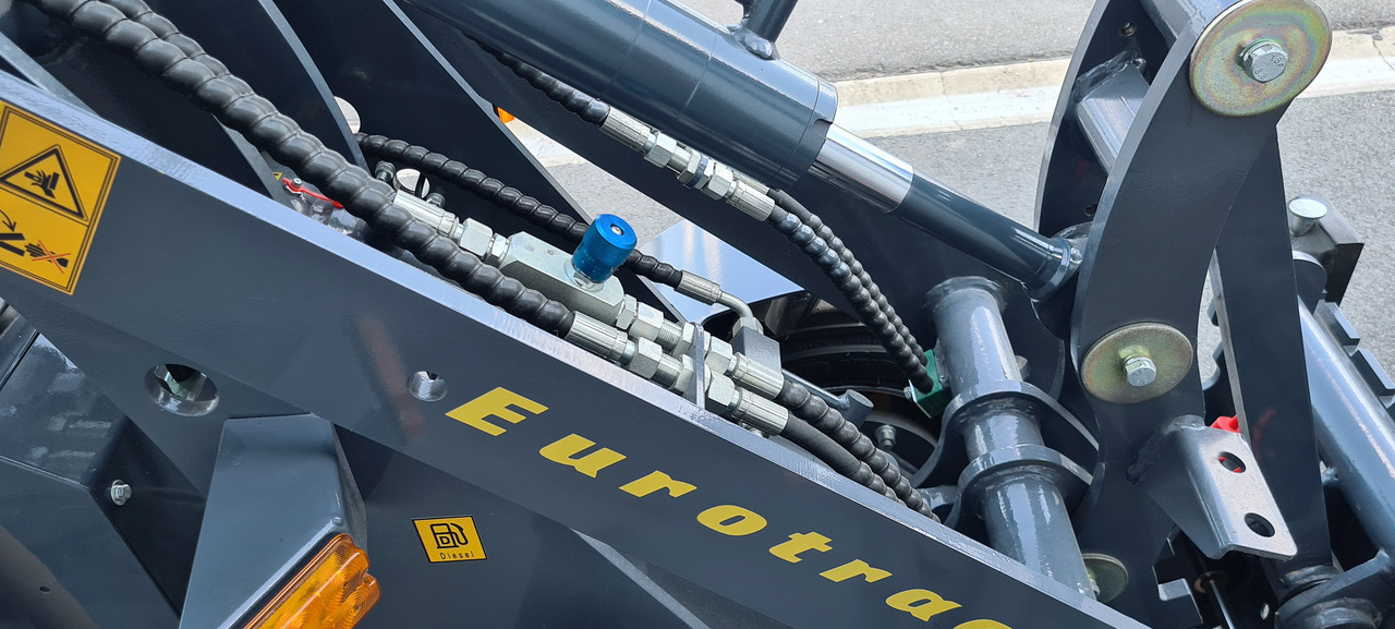 Eurotrac W10 Radlader Hoflader - 수확기 : 사진 3 Eurotrac W10 Radlader Hoflader - 수확기 : 사진 3