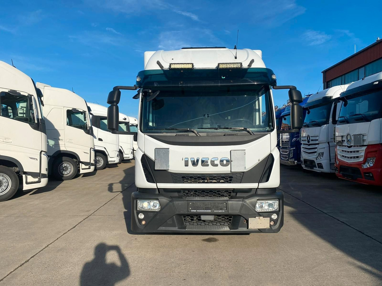 Iveco EUROCARGO 120E250 * MOTORSCHADEN * SCHLAFKABINE - 박스 트럭 : 사진 3 Iveco EUROCARGO 120E250 * MOTORSCHADEN * SCHLAFKABINE - 박스 트럭 : 사진 3
