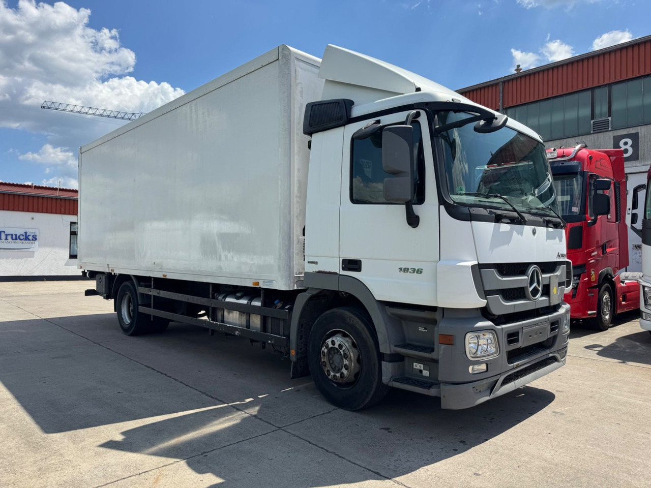 Mercedes-Benz ACTROS 1836*KOFFER*LBW 1,5 T*KLIMA*/ORG KM * - 박스 트럭 : 사진 3 Mercedes-Benz ACTROS 1836*KOFFER*LBW 1,5 T*KLIMA*/ORG KM * - 박스 트럭 : 사진 3