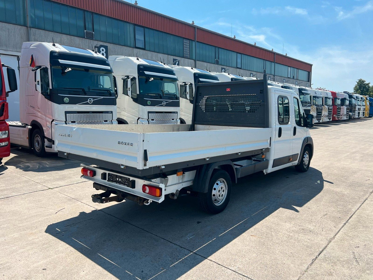Peugeot Boxer * EURO 6 * 7 SITZER * 4 TÜRER * SCHALTGETR - 플랫베드 밴, 콤비 밴 : 사진 4 Peugeot Boxer * EURO 6 * 7 SITZER * 4 TÜRER * SCHALTGETR - 플랫베드 밴, 콤비 밴 : 사진 4