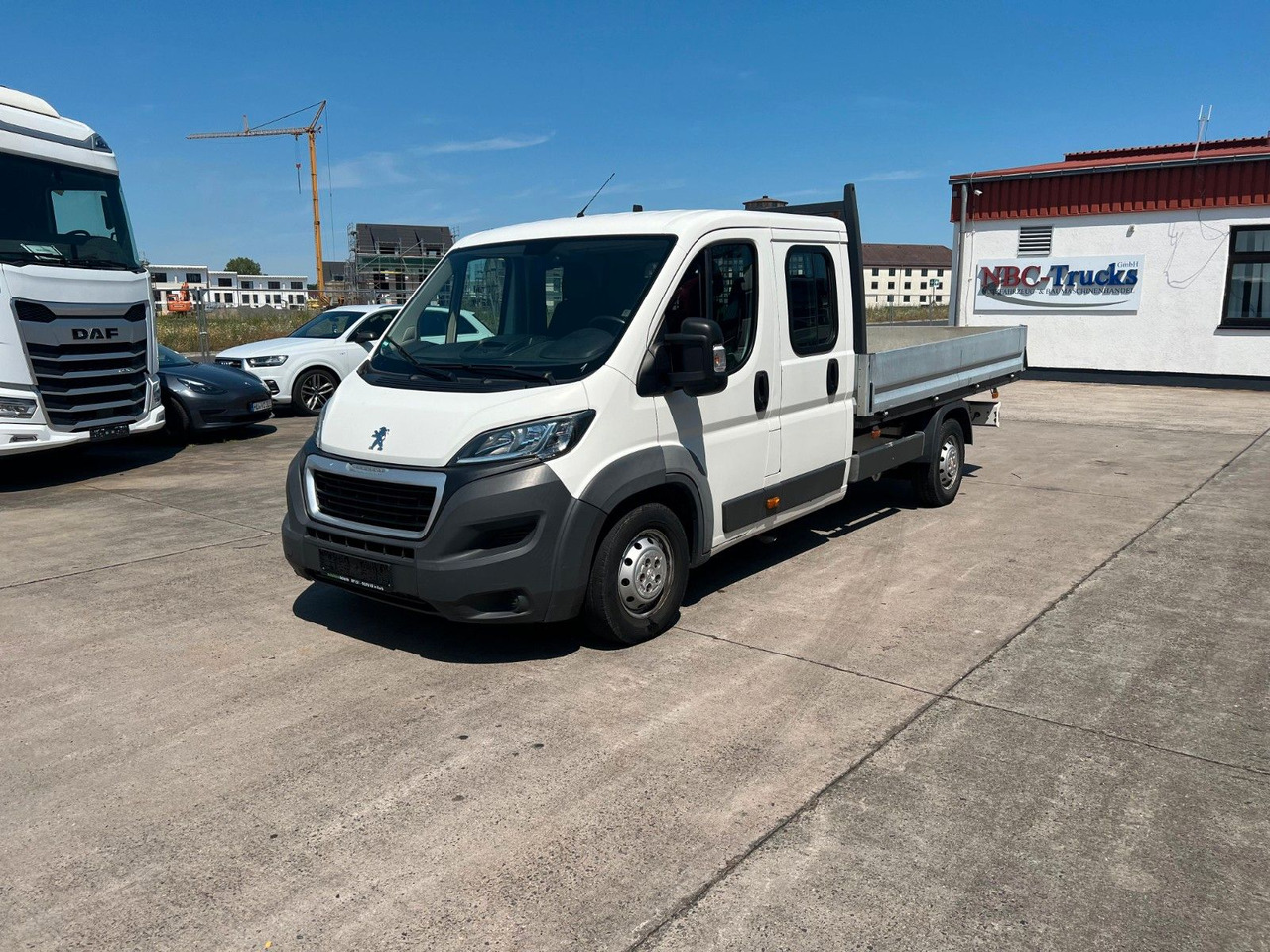 Peugeot Boxer * EURO 6 * 7 SITZER * 4 TÜRER * SCHALTGETR - 플랫베드 밴, 콤비 밴 : 사진 1 Peugeot Boxer * EURO 6 * 7 SITZER * 4 TÜRER * SCHALTGETR - 플랫베드 밴, 콤비 밴 : 사진 1