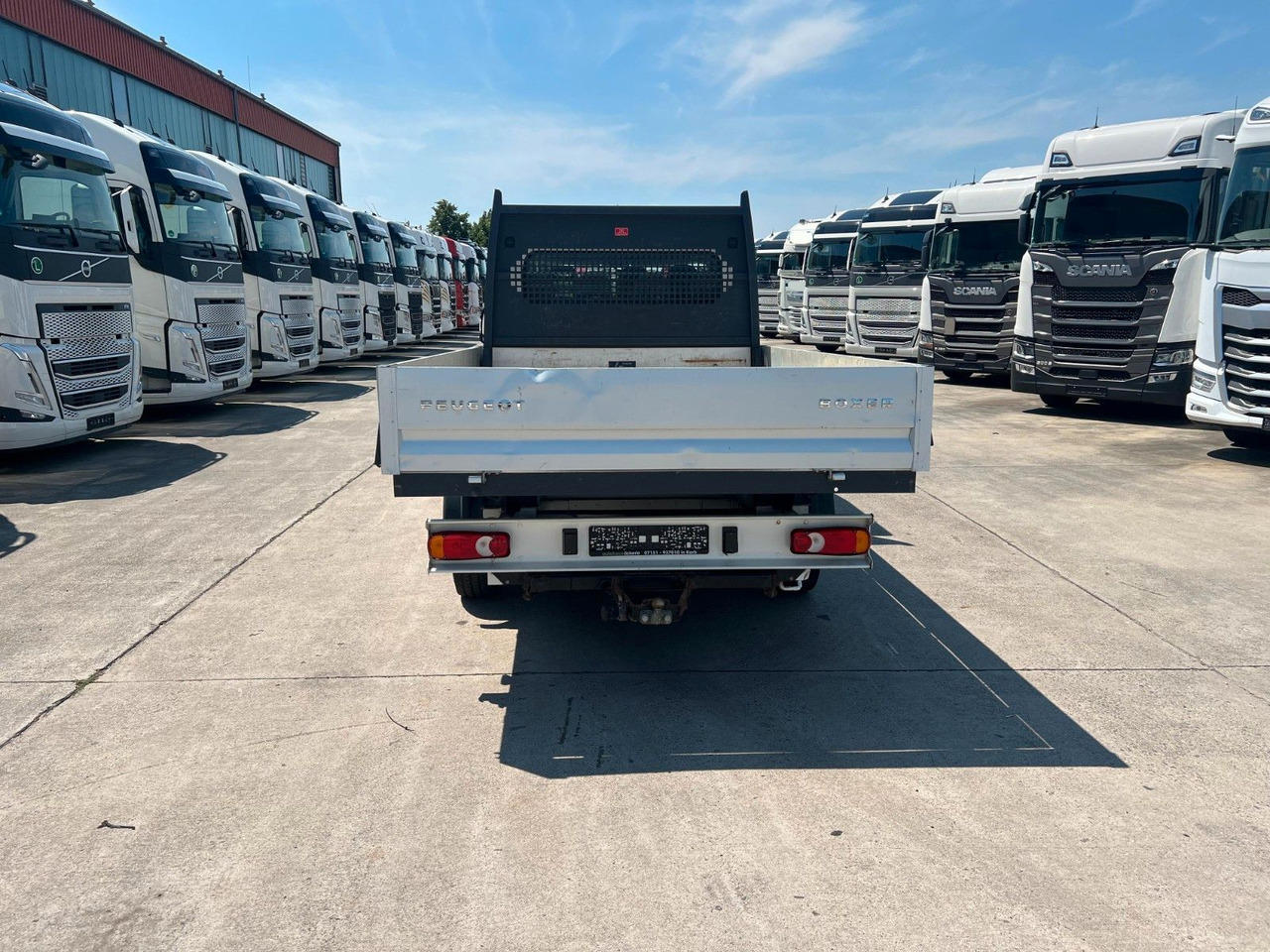Peugeot Boxer * EURO 6 * 7 SITZER * 4 TÜRER * SCHALTGETR - 플랫베드 밴, 콤비 밴 : 사진 5 Peugeot Boxer * EURO 6 * 7 SITZER * 4 TÜRER * SCHALTGETR - 플랫베드 밴, 콤비 밴 : 사진 5