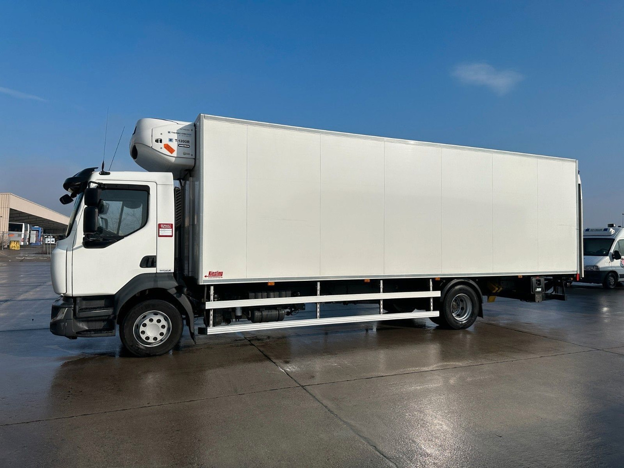 Renault D 16 280 DTI * THERMO-KING T1200R-50 SPECTRUM - 냉동탑차 : 사진 3 Renault D 16 280 DTI * THERMO-KING T1200R-50 SPECTRUM - 냉동탑차 : 사진 3
