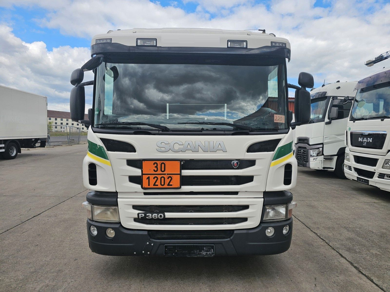 Scania P 360 * OBER/-UNTER * 3 KAMMER * BENZIN * - 유조트럭 : 사진 2 Scania P 360 * OBER/-UNTER * 3 KAMMER * BENZIN * - 유조트럭 : 사진 2