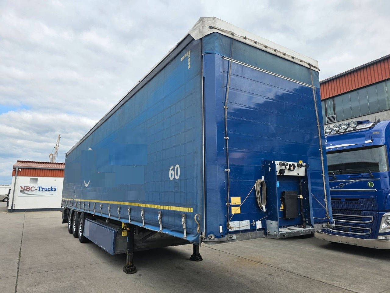 Schmitz Cargobull SCB 53T * PR. PL.*1x LIFT*SEITENPLANEN*2xVORHAND - 커튼사이더 세미 트레일러 : 사진 4 Schmitz Cargobull SCB 53T * PR. PL.*1x LIFT*SEITENPLANEN*2xVORHAND - 커튼사이더 세미 트레일러 : 사진 4