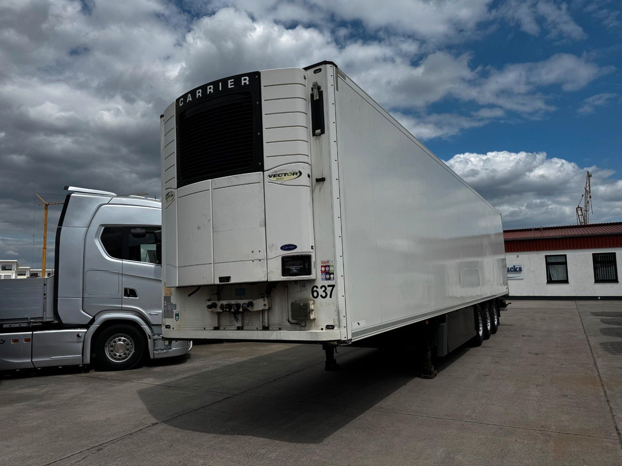 Schmitz Cargobull SKO 24 * CARRIER 1550 * DOPPELSTOCK * PALETTEN - 냉동 세미 트레일러 : 사진 2 Schmitz Cargobull SKO 24 * CARRIER 1550 * DOPPELSTOCK * PALETTEN - 냉동 세미 트레일러 : 사진 2