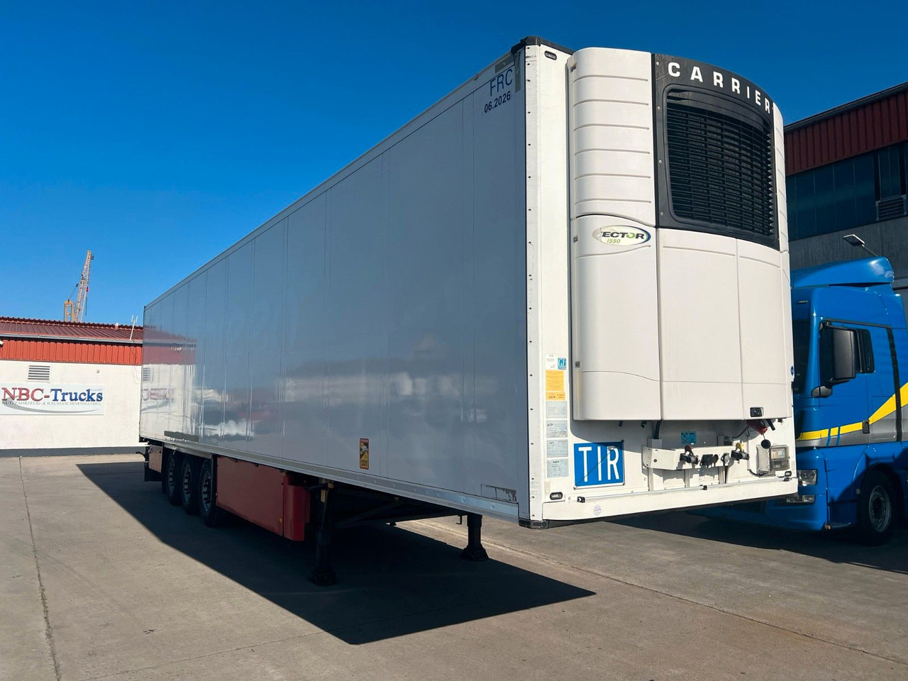Schmitz Cargobull SKO 24/L * LIFT * CARRIER * DOPPELSTOCK * - 냉동 세미 트레일러 : 사진 3 Schmitz Cargobull SKO 24/L * LIFT * CARRIER * DOPPELSTOCK * - 냉동 세미 트레일러 : 사진 3