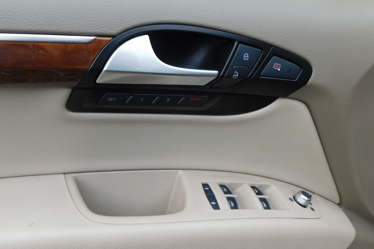 Audi Q7 3.0TFSI 7-Sitzer perfect for UA Export - SUV : 사진 3 Audi Q7 3.0TFSI 7-Sitzer perfect for UA Export - SUV : 사진 3