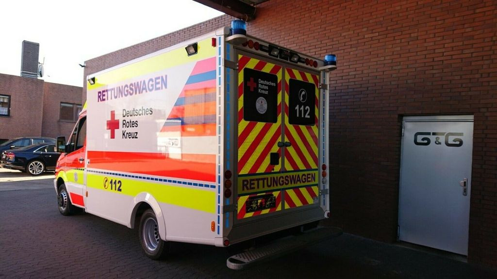 Mercedes-Benz Sprinter 516 // 1 J Garantie // Mercedes-Benz Sprinter 516 // 1 J Garantie // - 구급차 : 사진 5 Mercedes-Benz Sprinter 516 // 1 J Garantie // Mercedes-Benz Sprinter 516 // 1 J Garantie // - 구급차 : 사진 5