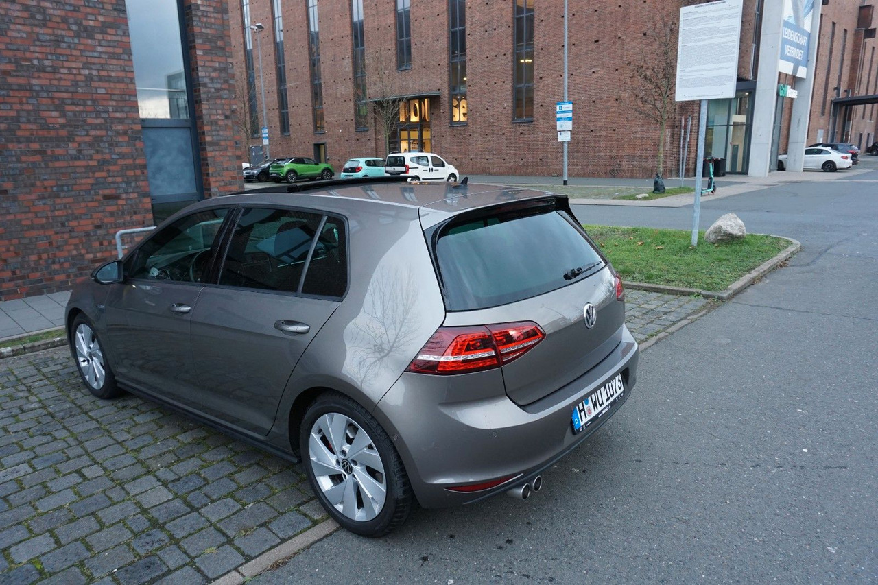 Volkswagen Golf 2.0 TDI DSG BMT GTD - 세단 : 사진 2 Volkswagen Golf 2.0 TDI DSG BMT GTD - 세단 : 사진 2