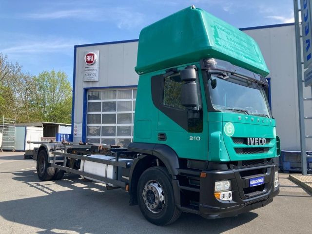 Iveco Stralis AT190S31/FP CM TOPSLEEPER Euro5 Intarder - 컨테이너 운반 장치/ 스와프 보디 트럭 : 사진 1 Iveco Stralis AT190S31/FP CM TOPSLEEPER Euro5 Intarder - 컨테이너 운반 장치/ 스와프 보디 트럭 : 사진 1