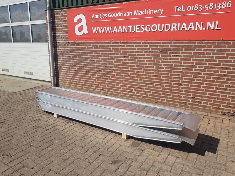 Oprijplanken 3000x450 mm - 로딩 램프 : 사진 2 Oprijplanken 3000x450 mm - 로딩 램프 : 사진 2