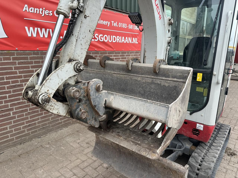 Takeuchi TB216 - Gebruikt - 미니 굴삭기 : 사진 3 Takeuchi TB216 - Gebruikt - 미니 굴삭기 : 사진 3