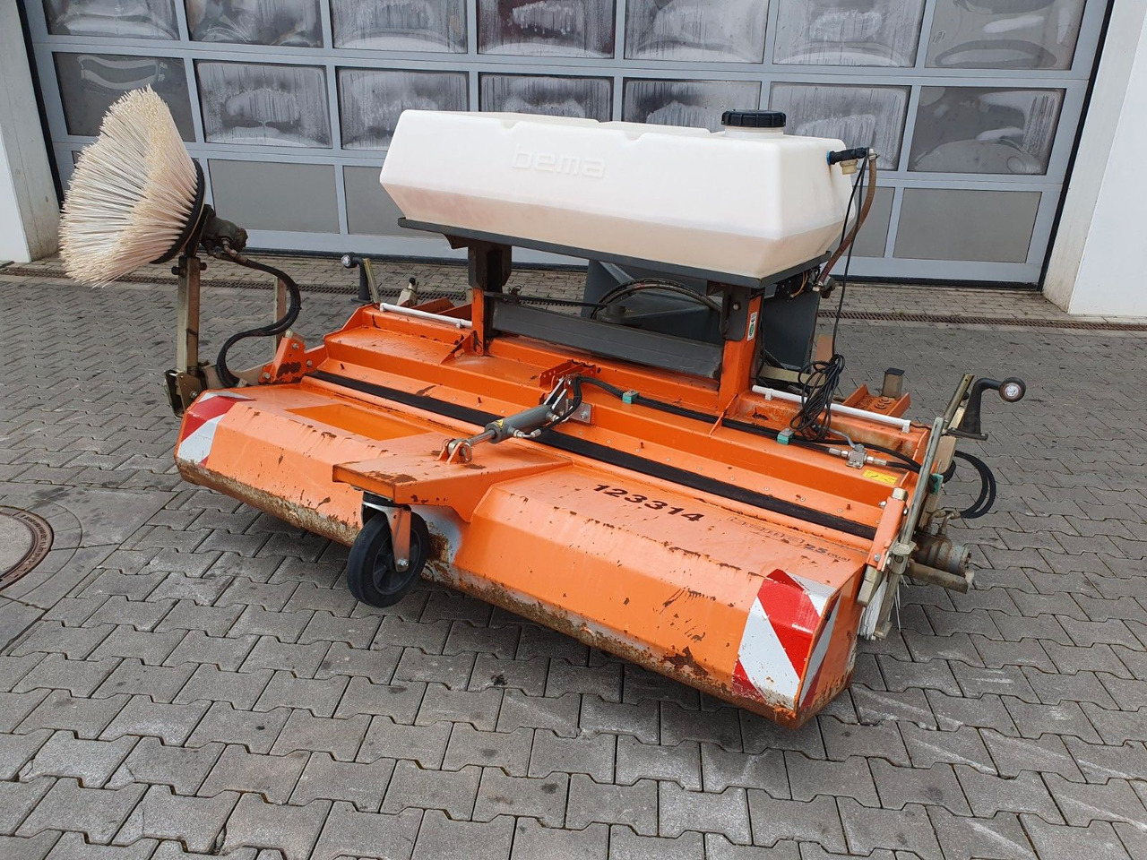 Bema 25 Dual Kehrmaschine / 2.050 mm / 2020 - 빗자루 : 사진 2 Bema 25 Dual Kehrmaschine / 2.050 mm / 2020 - 빗자루 : 사진 2