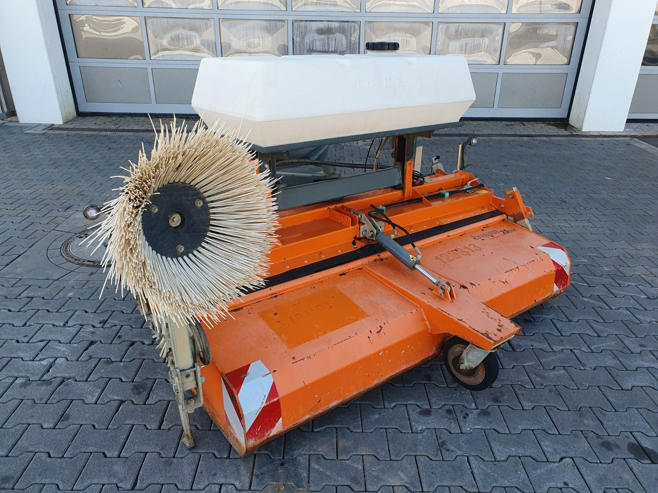 Bema 25 Dual Kehrmaschine / 2.050 mm / 2020 - 빗자루 : 사진 2 Bema 25 Dual Kehrmaschine / 2.050 mm / 2020 - 빗자루 : 사진 2