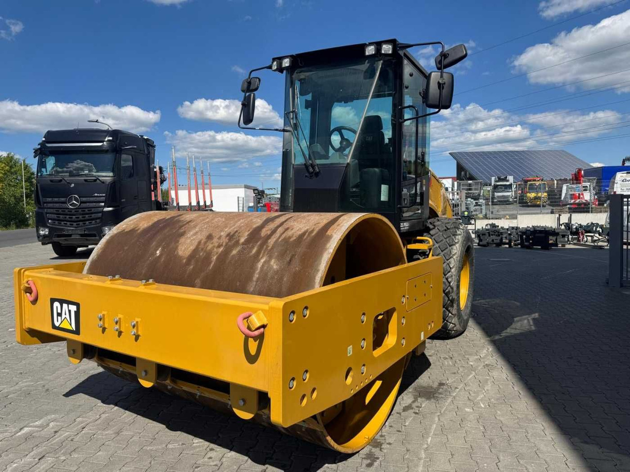 CAT CS66B / 2017 / nur 83h! / Klima / neuwertig! - 압축기 : 사진 4 CAT CS66B / 2017 / nur 83h! / Klima / neuwertig! - 압축기 : 사진 4