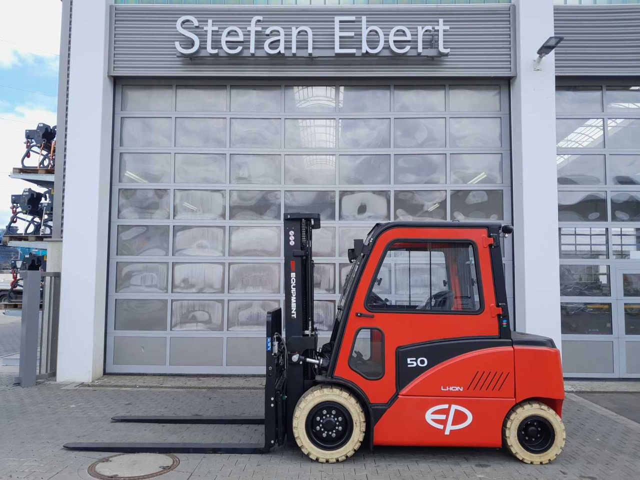 EP Equipment CPD50F8 / 5T / Triplex: 5,00m / ZVG - 전기 지게차 : 사진 1 EP Equipment CPD50F8 / 5T / Triplex: 5,00m / ZVG - 전기 지게차 : 사진 1