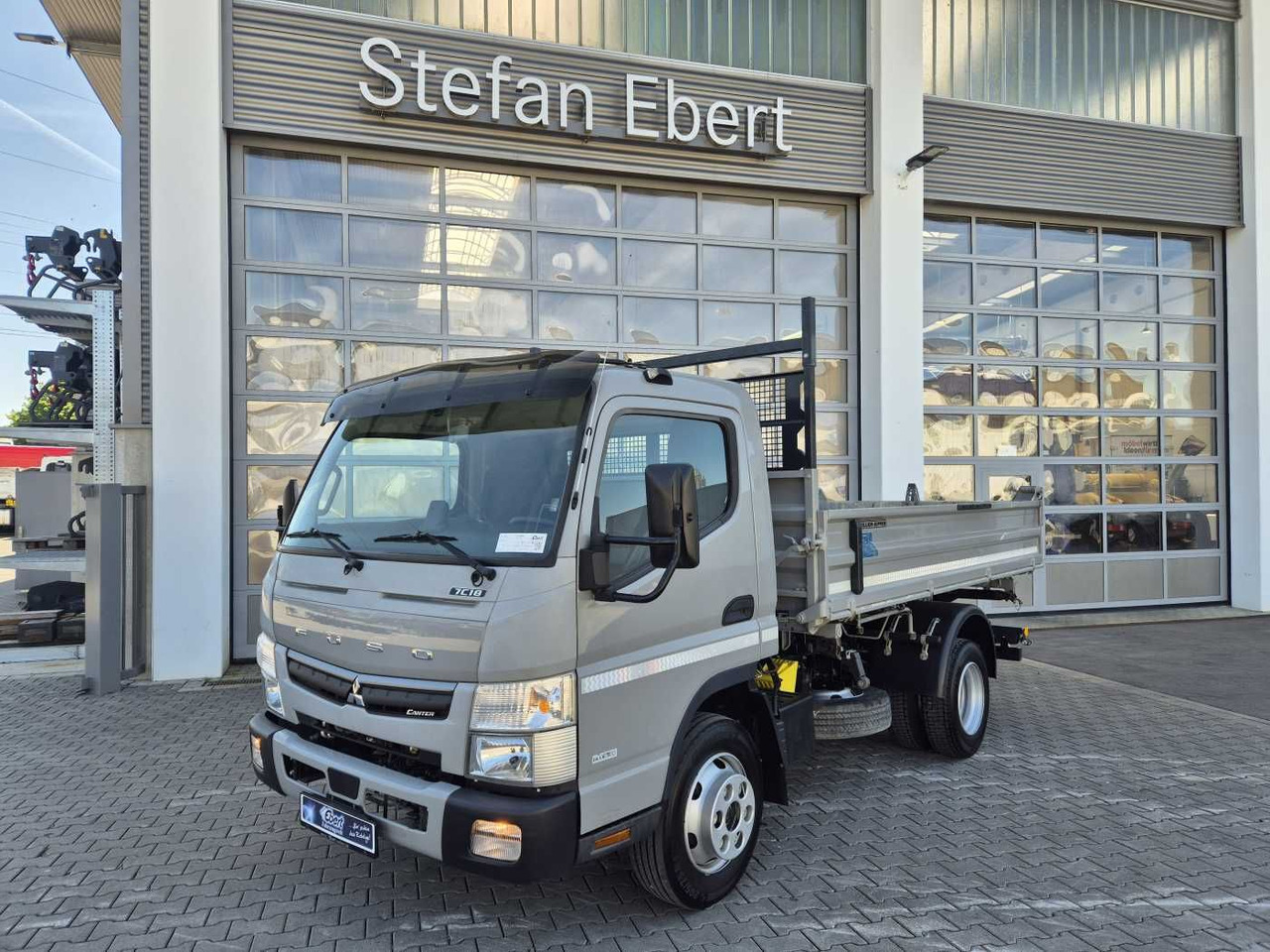 FUSO Canter 7C18 4x2 Meiller-Kipper Klima AHK - 덤프 밴 : 사진 2 FUSO Canter 7C18 4x2 Meiller-Kipper Klima AHK - 덤프 밴 : 사진 2