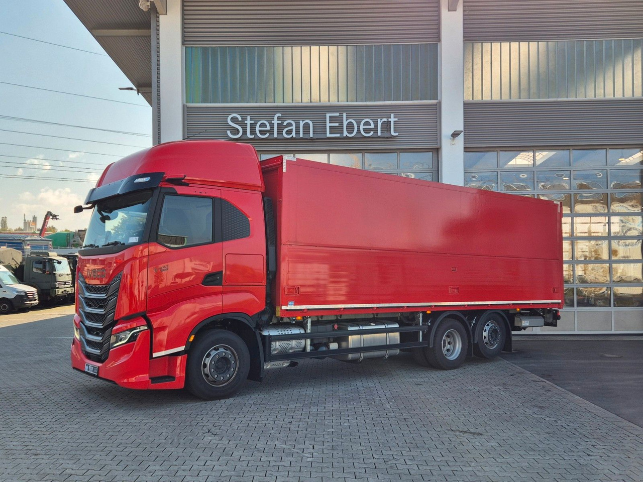 Iveco AS260S50Y/FS Schwenkwand LBW 2xAHK CAM Intarder - 음료 트럭 : 사진 3 Iveco AS260S50Y/FS Schwenkwand LBW 2xAHK CAM Intarder - 음료 트럭 : 사진 3