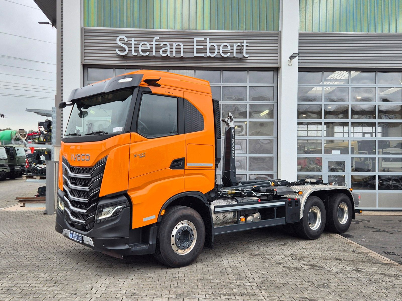 Iveco AS300X58Z/P HR ON+ 6x4 Meiller RS21.60 Funk AHK - 후크 리프트 트럭 : 사진 1 Iveco AS300X58Z/P HR ON+ 6x4 Meiller RS21.60 Funk AHK - 후크 리프트 트럭 : 사진 1