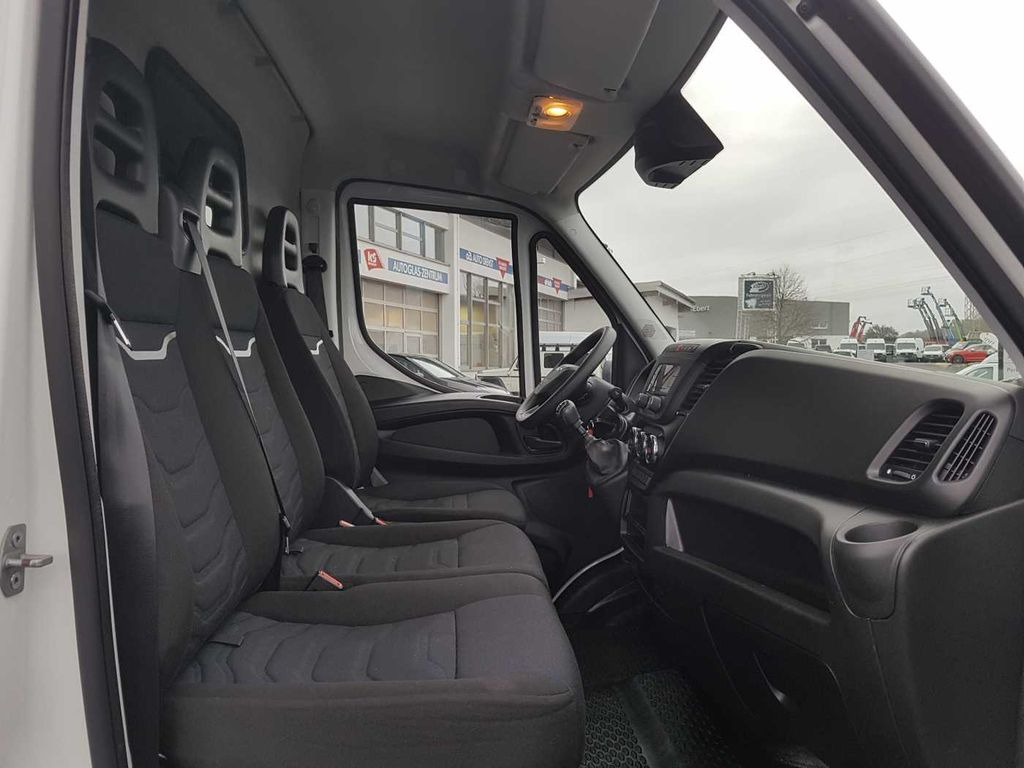 패널 밴 Iveco Daily 35 S 16 V *Klima*L4.100mm* Iveco Daily 35 S 16 V *Klima*L4.100mm* : 사진 9 패널 밴 Iveco Daily 35 S 16 V *Klima*L4.100mm* Iveco Daily 35 S 16 V *Klima*L4.100mm* : 사진 9