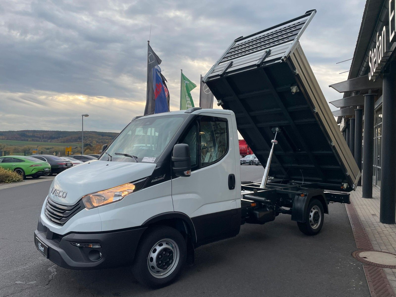 Iveco Daily 35S14 A8*R3.450mm*Automatik*Kamera*2Sitze* - 덤프 밴 : 사진 3 Iveco Daily 35S14 A8*R3.450mm*Automatik*Kamera*2Sitze* - 덤프 밴 : 사진 3