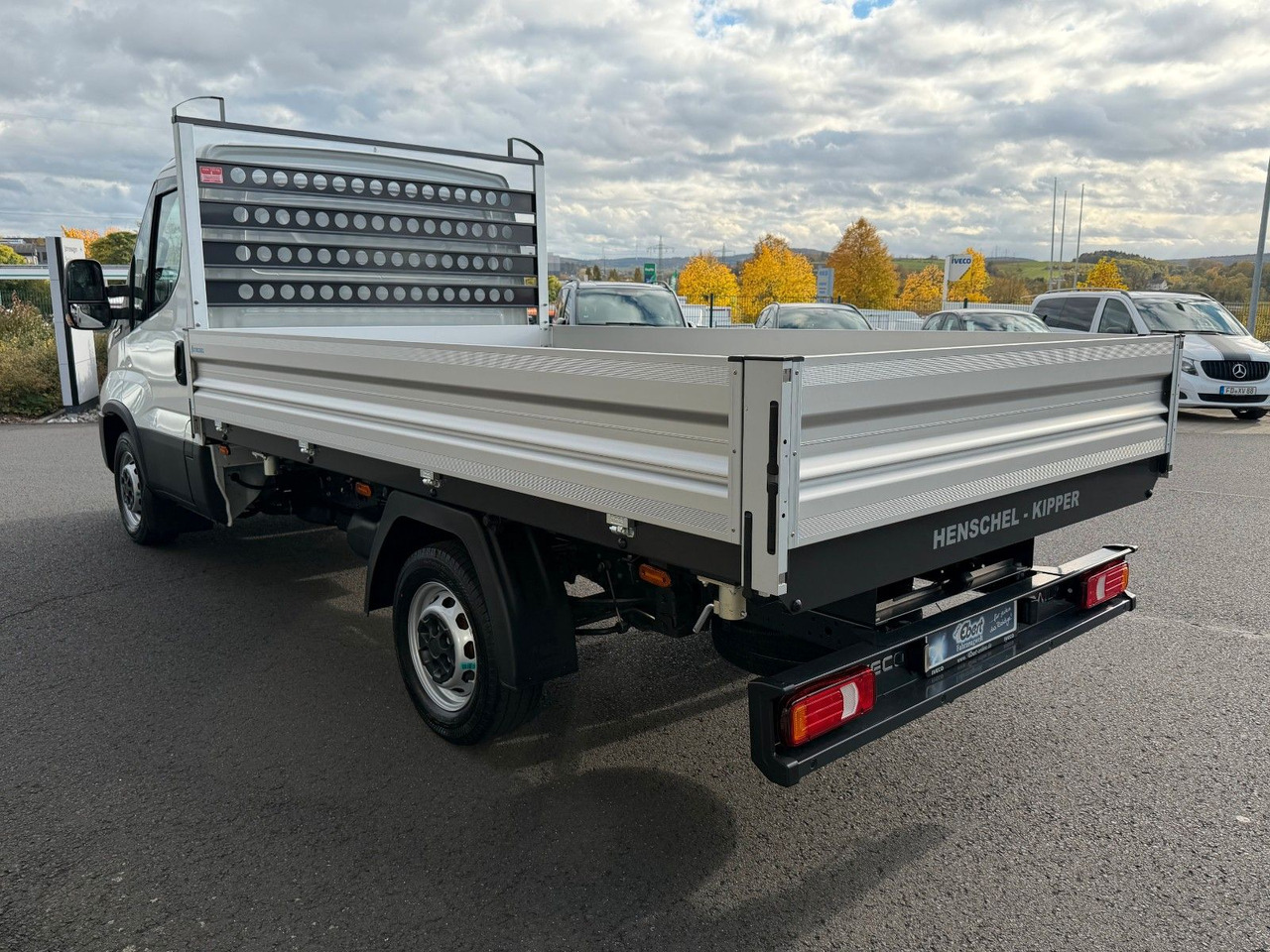 Iveco Daily 35S14 A8*R3.450mm*Automatik*Kamera*3Sitze* - 덤프 밴 : 사진 4 Iveco Daily 35S14 A8*R3.450mm*Automatik*Kamera*3Sitze* - 덤프 밴 : 사진 4