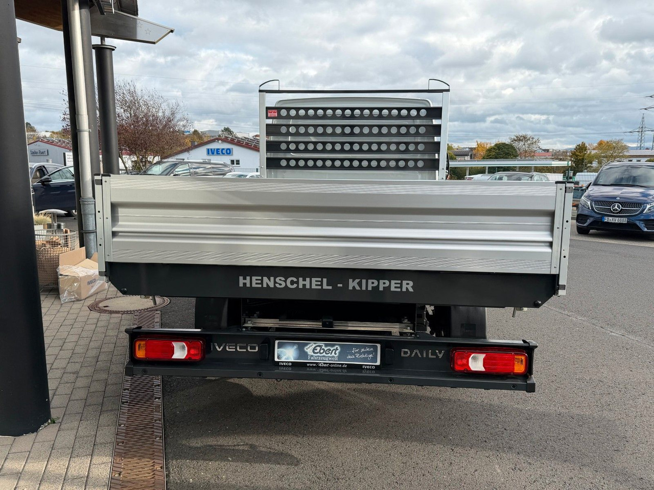 Iveco Daily 35S14 A8*R3.450mm*Automatik*Kamera*3Sitze* - 덤프 밴 : 사진 5 Iveco Daily 35S14 A8*R3.450mm*Automatik*Kamera*3Sitze* - 덤프 밴 : 사진 5