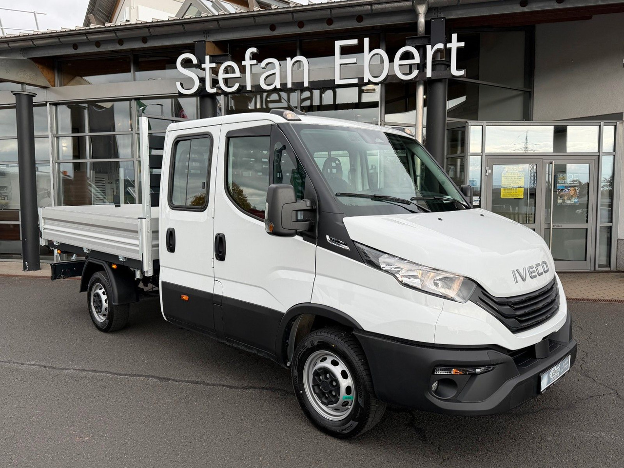 Iveco Daily 35S16 A8 *R.3450mm*Automatik*AHK*7-Sitze* - 덤프 밴, 콤비 밴 : 사진 1 Iveco Daily 35S16 A8 *R.3450mm*Automatik*AHK*7-Sitze* - 덤프 밴, 콤비 밴 : 사진 1