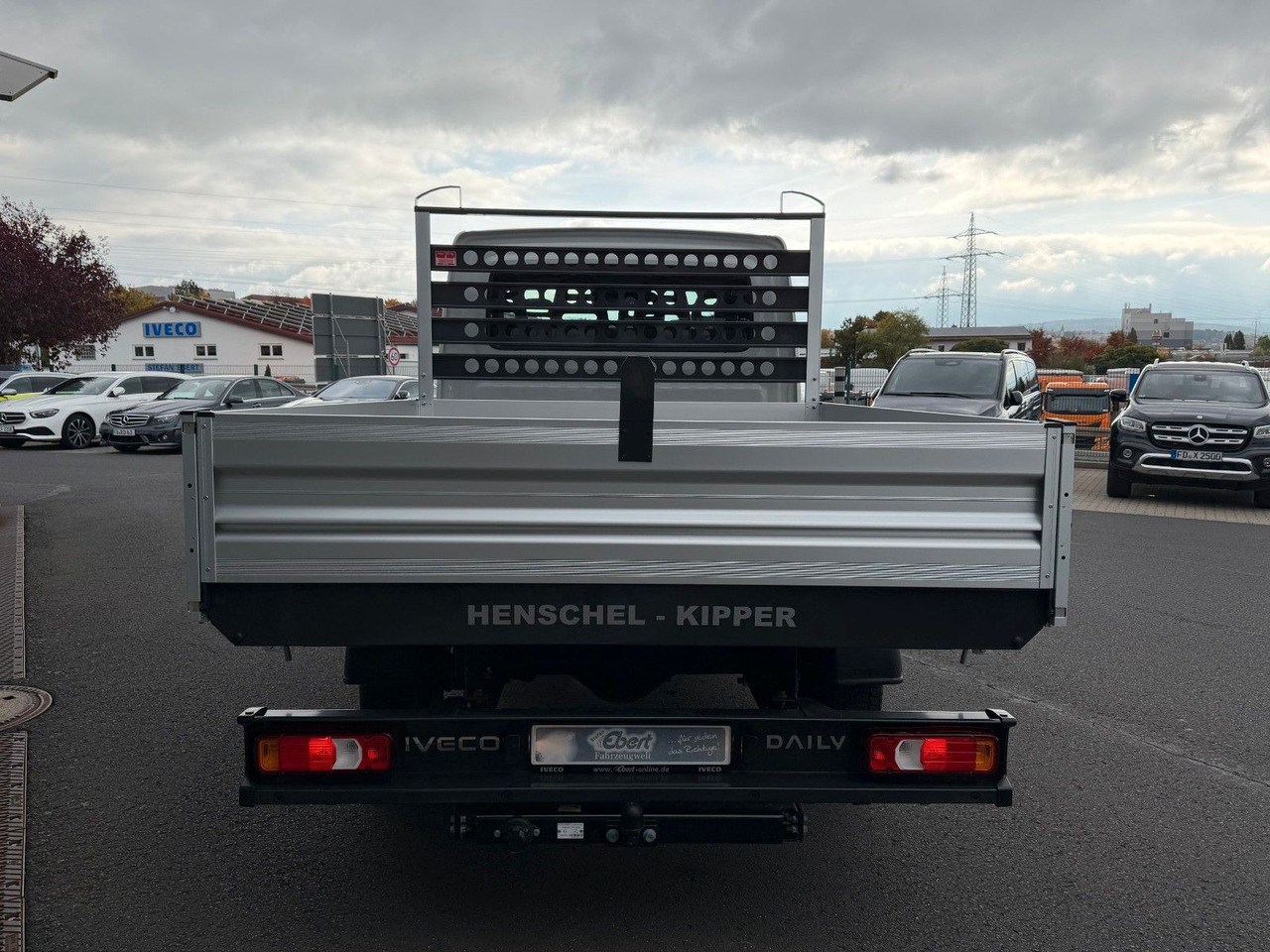 Iveco Daily 35S16 A8 *R.3450mm*Automatik*AHK*7-Sitze* - 덤프 밴, 콤비 밴 : 사진 5 Iveco Daily 35S16 A8 *R.3450mm*Automatik*AHK*7-Sitze* - 덤프 밴, 콤비 밴 : 사진 5