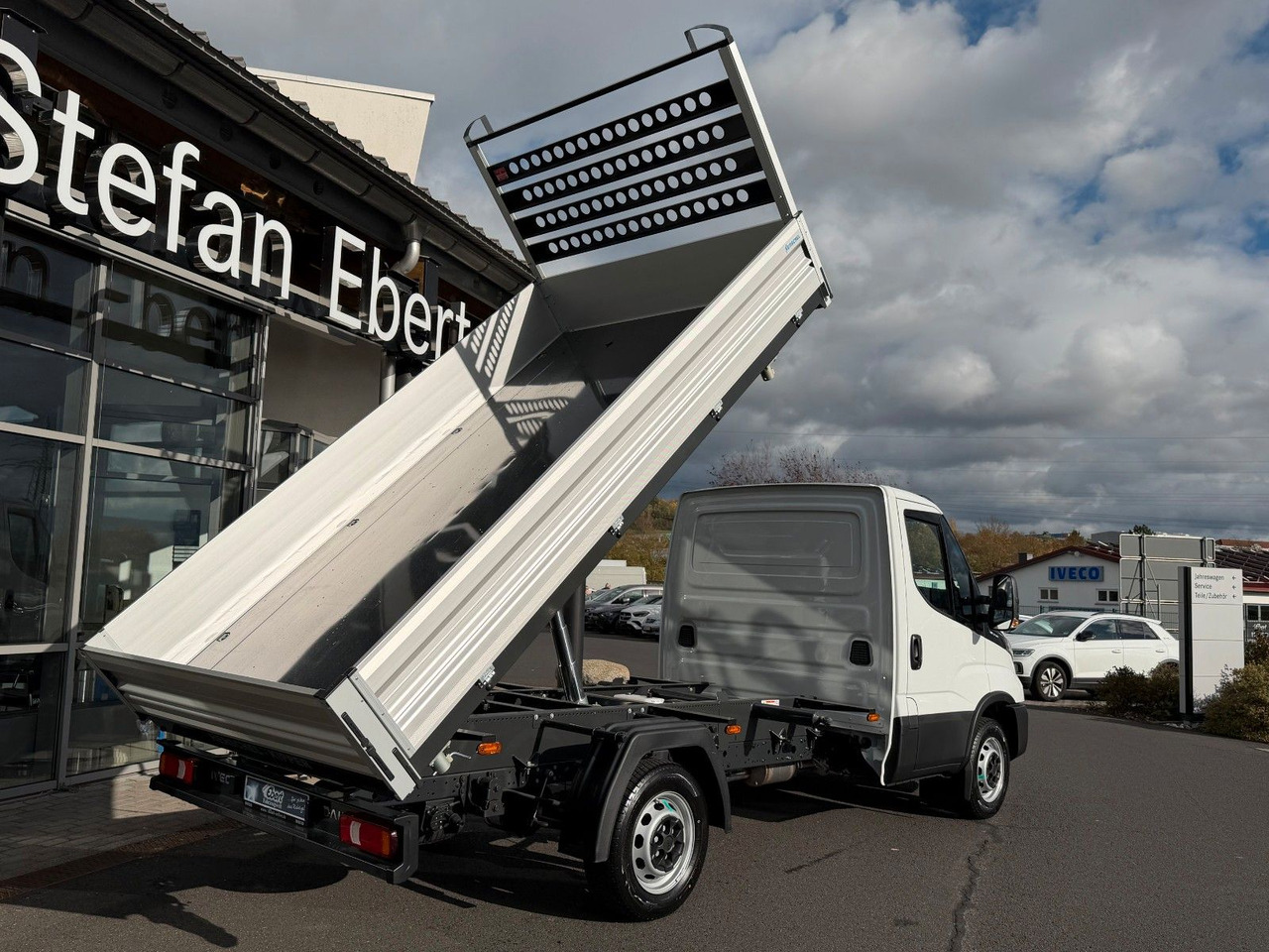 Iveco Daily 35S16 A8 *R3.450mm*Automatik*Klima* 3x - 덤프 밴 : 사진 3 Iveco Daily 35S16 A8 *R3.450mm*Automatik*Klima* 3x - 덤프 밴 : 사진 3