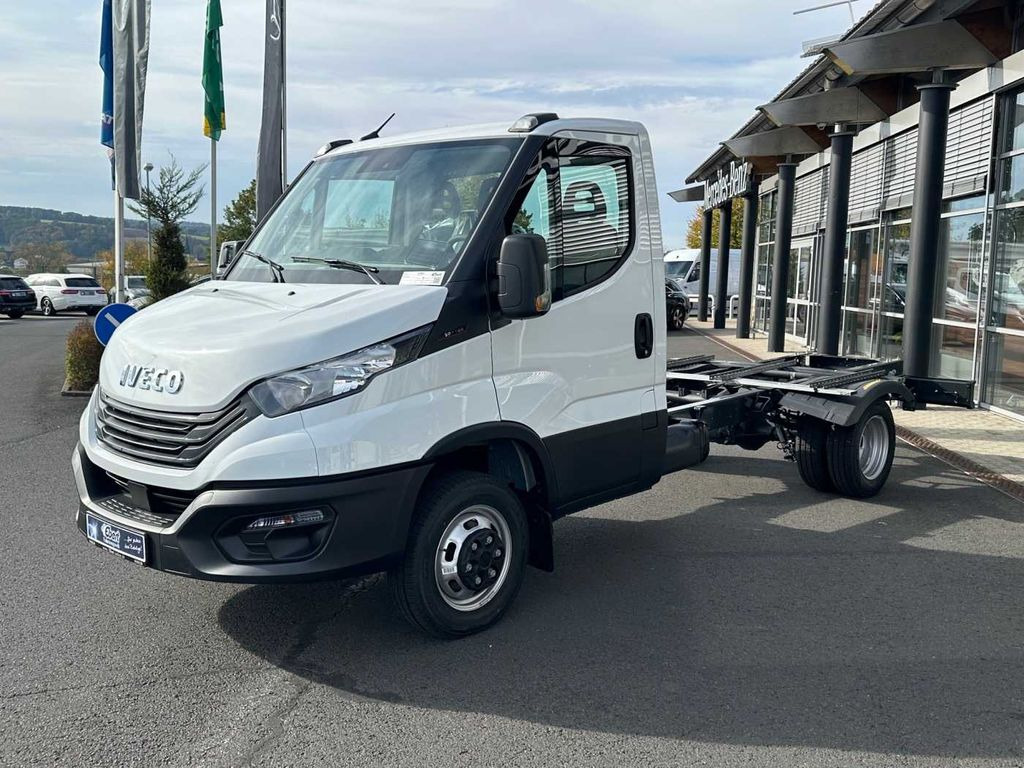 Iveco Daily 50C18 3.0L *R3750mm*Navi*Klima* 3x - 캡 새시 트럭 : 사진 3 Iveco Daily 50C18 3.0L *R3750mm*Navi*Klima* 3x - 캡 새시 트럭 : 사진 3