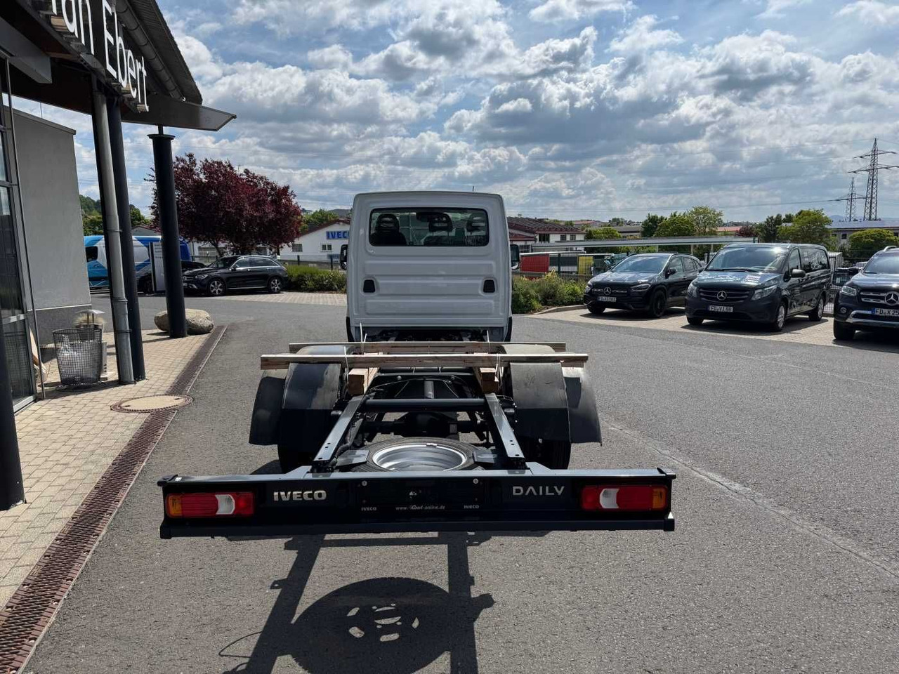 Iveco Daily 50C18 HA8 3.0L  *R4.350mm*Klima*Automatik* - 캡 새시 트럭 : 사진 5 Iveco Daily 50C18 HA8 3.0L  *R4.350mm*Klima*Automatik* - 캡 새시 트럭 : 사진 5