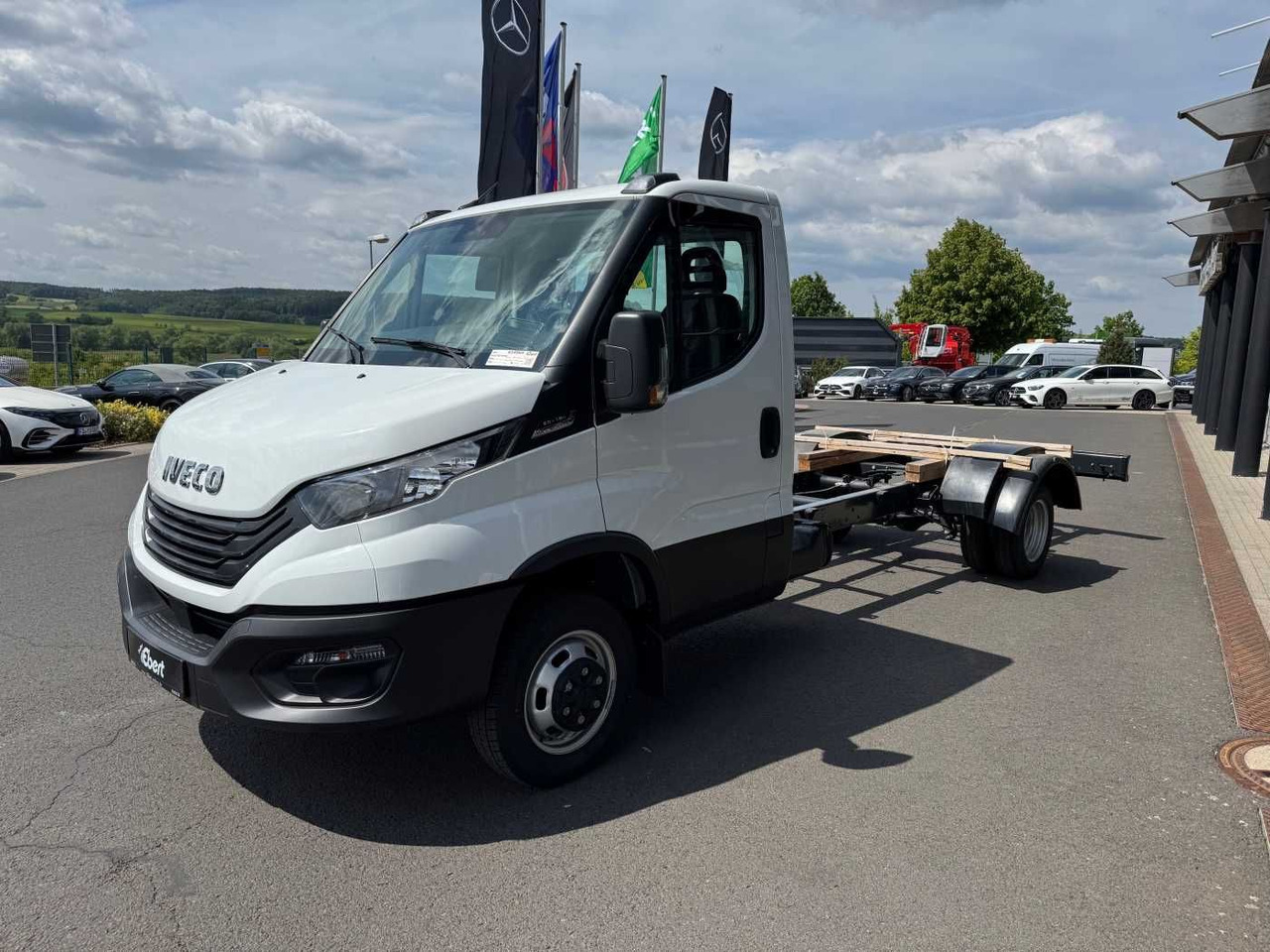 Iveco Daily 50C18 HA8 3.0L  *R4.350mm*Klima*Automatik* - 캡 새시 트럭 : 사진 3 Iveco Daily 50C18 HA8 3.0L  *R4.350mm*Klima*Automatik* - 캡 새시 트럭 : 사진 3
