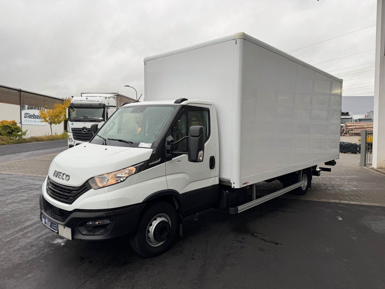 Iveco Daily 70C18 A8 *Koffer*LBW*Automatik* - 박스 밴 : 사진 4 Iveco Daily 70C18 A8 *Koffer*LBW*Automatik* - 박스 밴 : 사진 4