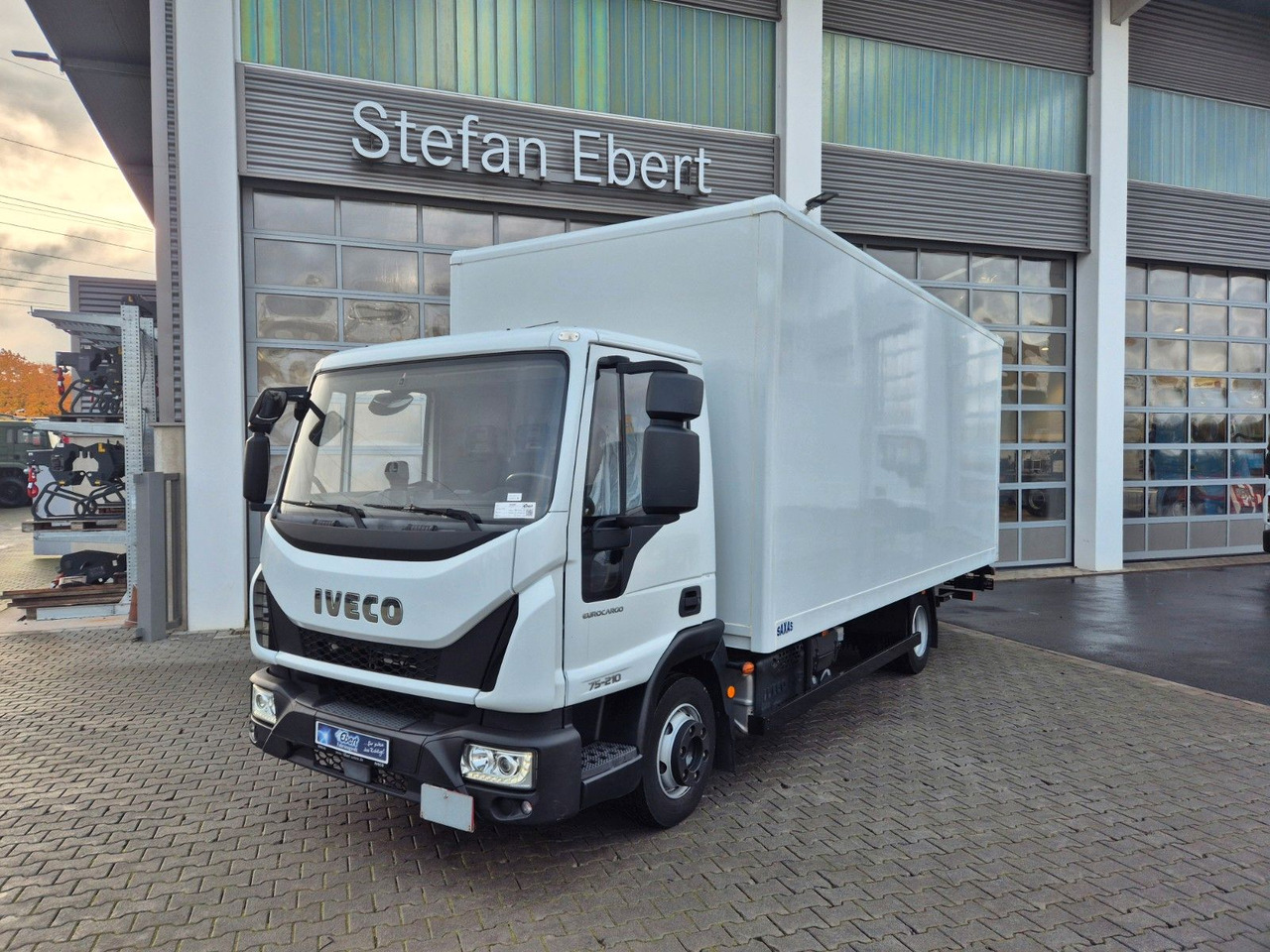Iveco Eurocargo 75-210 Koffer LBW - 박스 밴 : 사진 2 Iveco Eurocargo 75-210 Koffer LBW - 박스 밴 : 사진 2