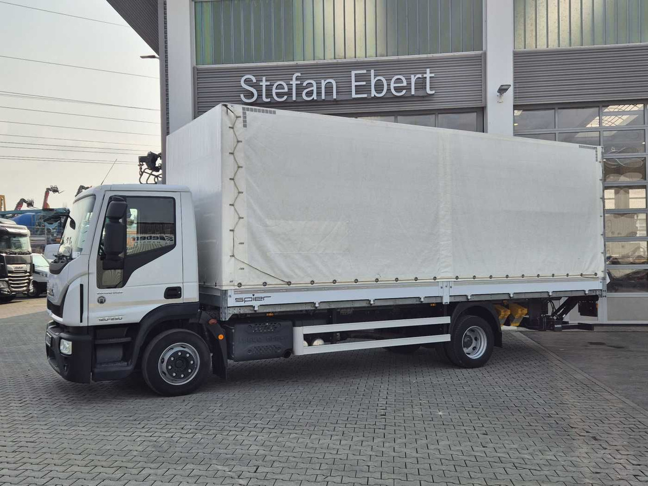Iveco Eurocargo ML120E25 LBW 1.500kg Klima 3 Sitze - 커튼사이더 트럭 : 사진 4 Iveco Eurocargo ML120E25 LBW 1.500kg Klima 3 Sitze - 커튼사이더 트럭 : 사진 4