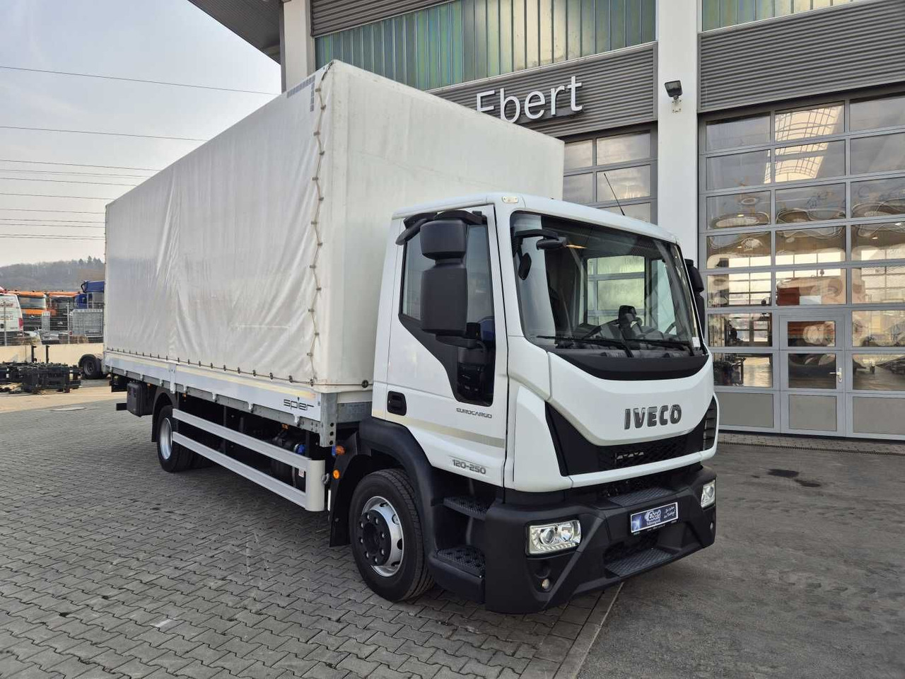 Iveco Eurocargo ML120E25 LBW 1.500kg Klima 3 Sitze - 커튼사이더 트럭 : 사진 2 Iveco Eurocargo ML120E25 LBW 1.500kg Klima 3 Sitze - 커튼사이더 트럭 : 사진 2