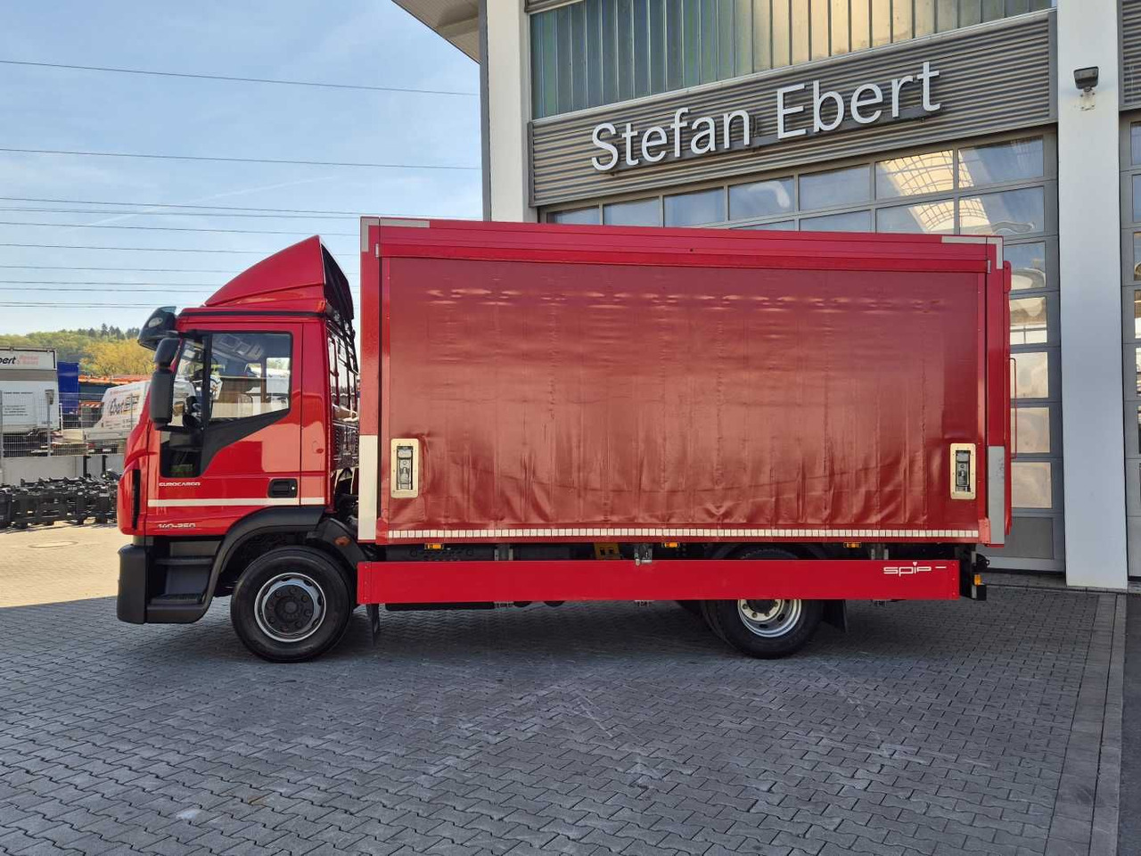 Iveco Eurocargo ML140E25/P Schiebeplanen LBW 1.500kg - 음료 트럭 : 사진 4 Iveco Eurocargo ML140E25/P Schiebeplanen LBW 1.500kg - 음료 트럭 : 사진 4