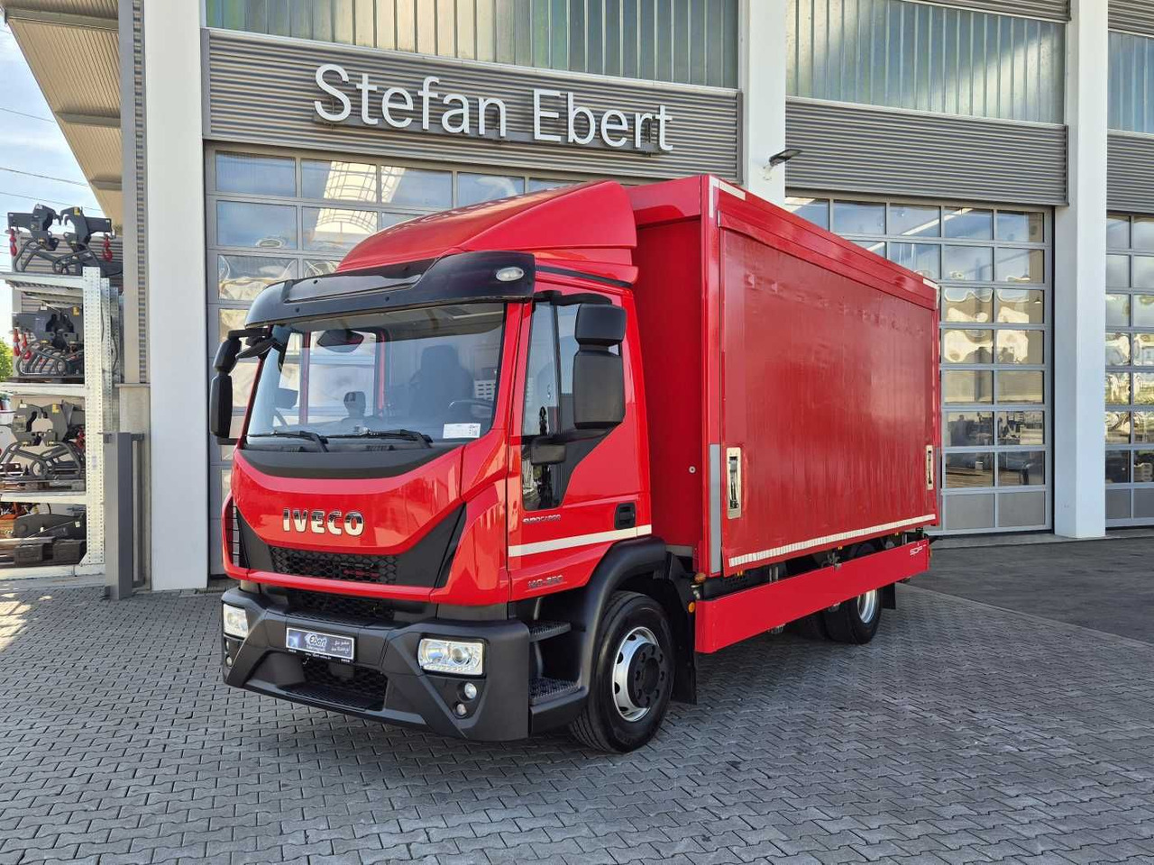 Iveco Eurocargo ML140E25/P Schiebeplanen LBW 1.500kg - 음료 트럭 : 사진 2 Iveco Eurocargo ML140E25/P Schiebeplanen LBW 1.500kg - 음료 트럭 : 사진 2