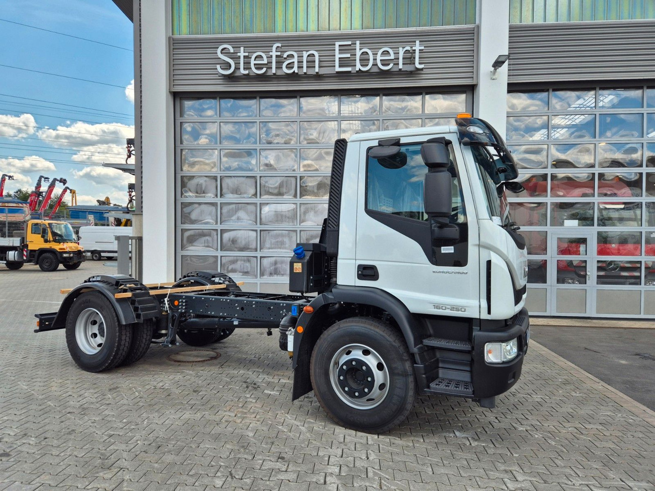 Iveco Eurocargo ML160E25/P EVI_E 4x2 RHD Rechtslenker - 캡 새시 트럭 : 사진 2 Iveco Eurocargo ML160E25/P EVI_E 4x2 RHD Rechtslenker - 캡 새시 트럭 : 사진 2