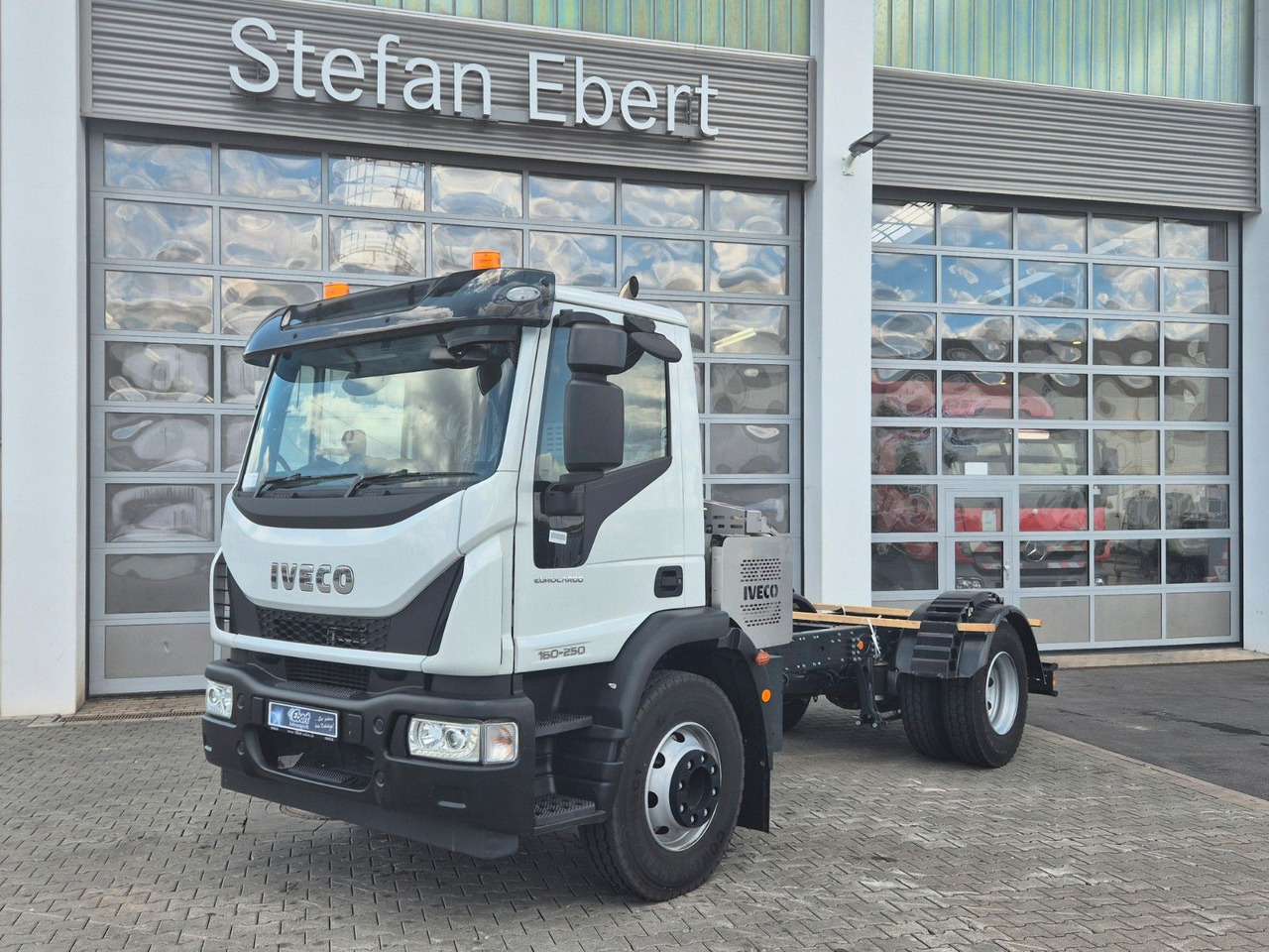 Iveco Eurocargo ML160E25/P EVI_E 4x2 RHD Rechtslenker - 캡 새시 트럭 : 사진 3 Iveco Eurocargo ML160E25/P EVI_E 4x2 RHD Rechtslenker - 캡 새시 트럭 : 사진 3