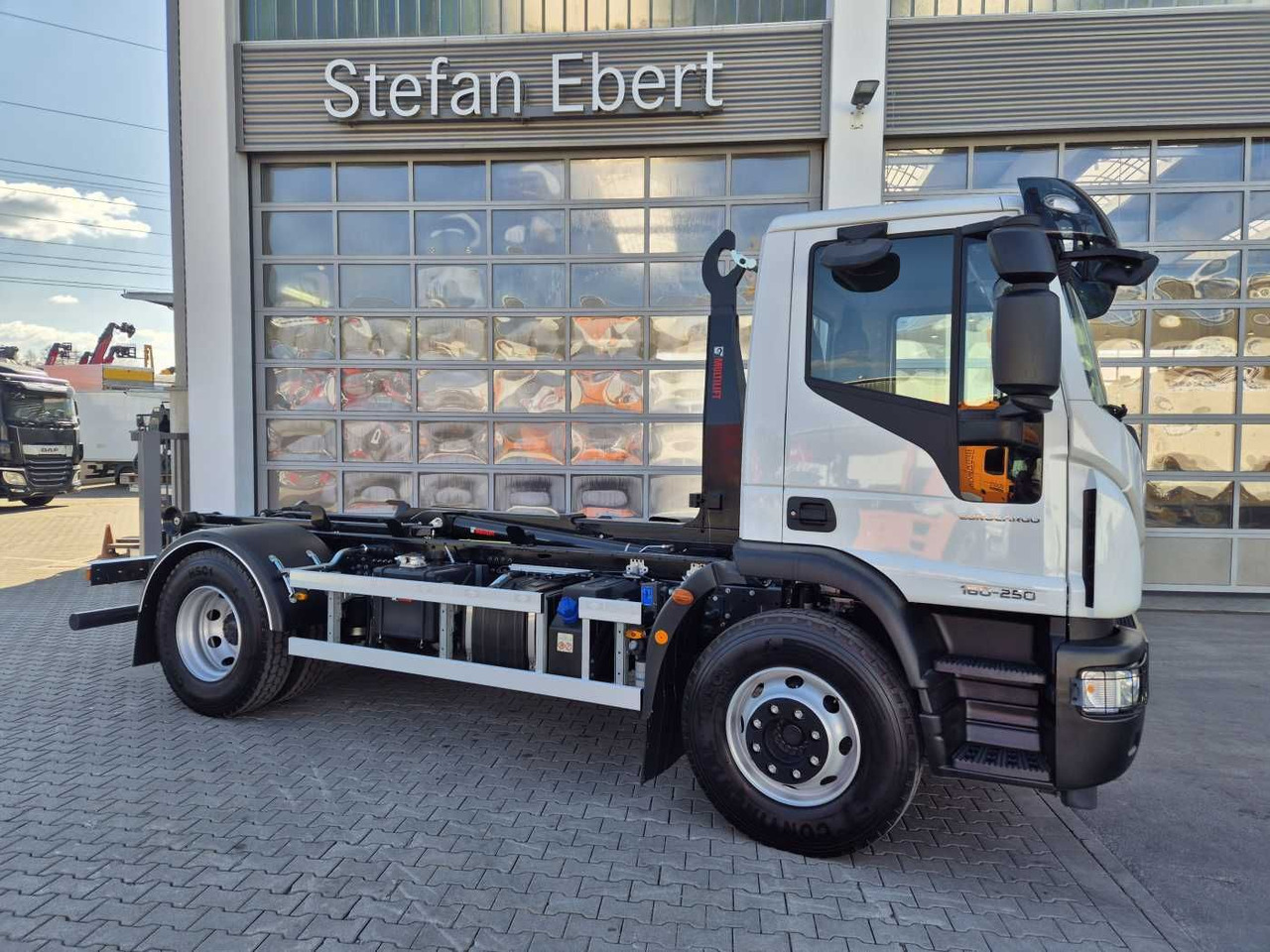Iveco Eurocargo ML160E25/P HIAB Multilift XR10S4150 - 후크 리프트 트럭 : 사진 3 Iveco Eurocargo ML160E25/P HIAB Multilift XR10S4150 - 후크 리프트 트럭 : 사진 3