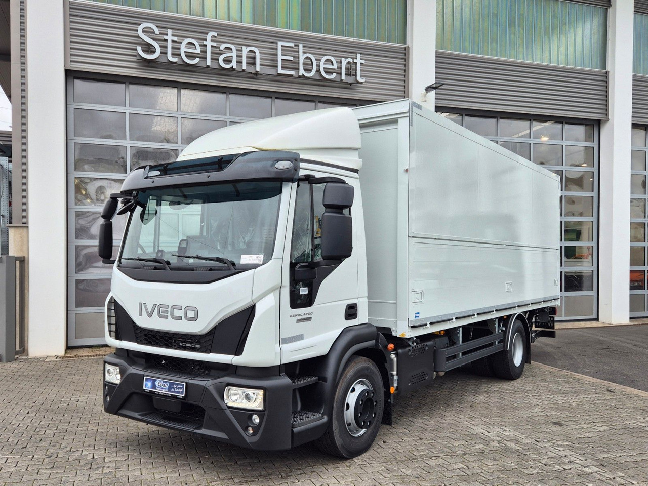 Iveco Eurocargo ML160E28/FP Böse Schwenkwand LBW 2xAHK - 음료 트럭 : 사진 3 Iveco Eurocargo ML160E28/FP Böse Schwenkwand LBW 2xAHK - 음료 트럭 : 사진 3