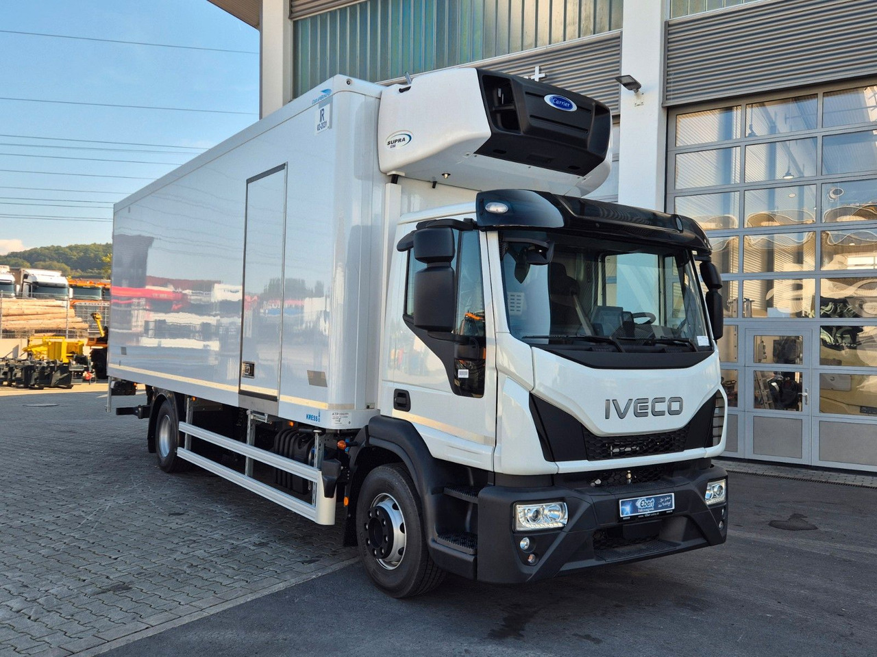 Iveco Eurocargo ML160E28/P Carrier Supra 1250 LBW Tür - 냉동탑차 : 사진 2 Iveco Eurocargo ML160E28/P Carrier Supra 1250 LBW Tür - 냉동탑차 : 사진 2